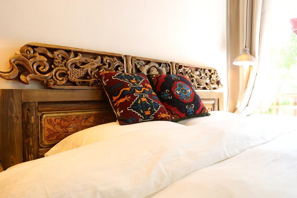 Shangri-La Mid - Mountain Homestay Exteriér fotografie