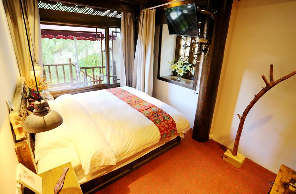 Shangri-La Mid - Mountain Homestay Exteriér fotografie