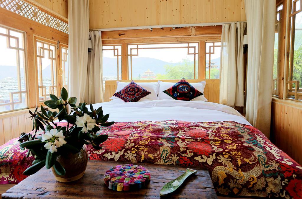 Shangri-La Mid - Mountain Homestay Exteriér fotografie