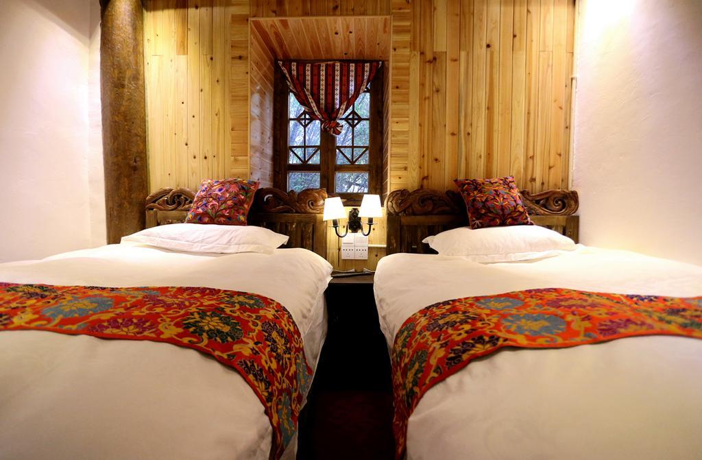 Shangri-La Mid - Mountain Homestay Exteriér fotografie