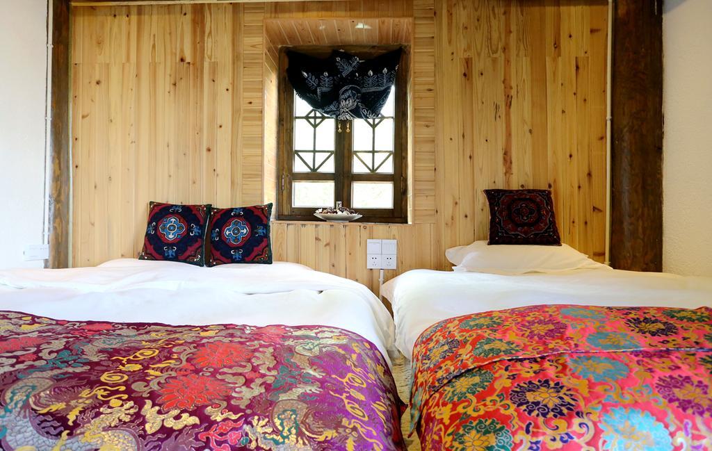 Shangri-La Mid - Mountain Homestay Exteriér fotografie