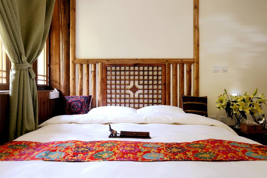 Shangri-La Mid - Mountain Homestay Exteriér fotografie