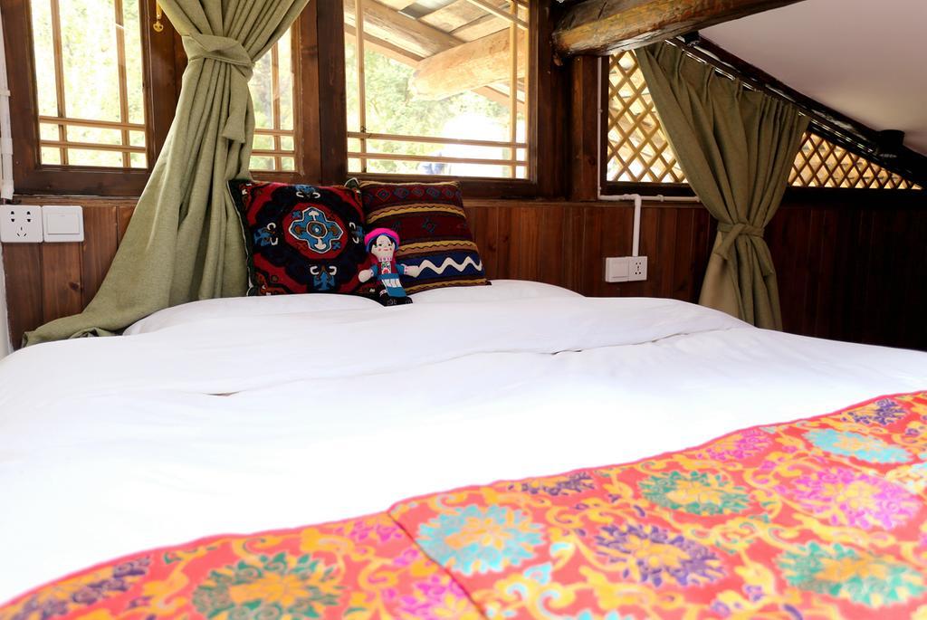 Shangri-La Mid - Mountain Homestay Exteriér fotografie