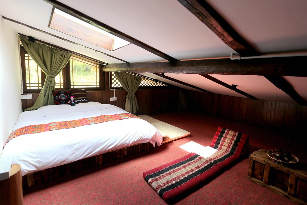 Shangri-La Mid - Mountain Homestay Exteriér fotografie